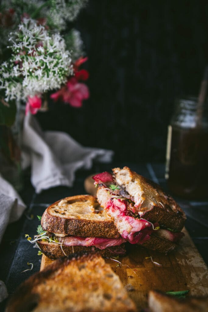 a side view of a sliced roasted rhubarb sandwich