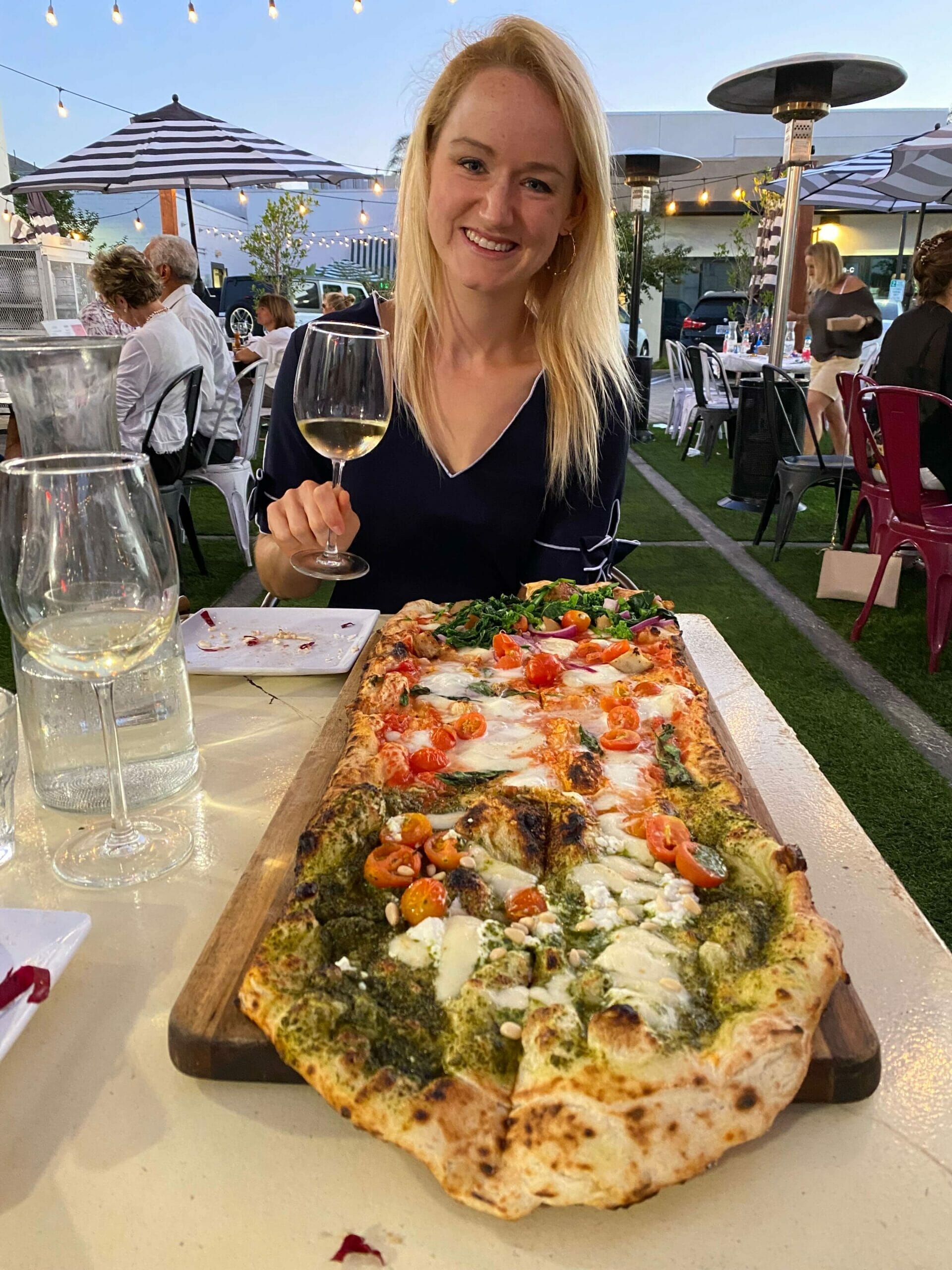 XL pizza at Buona Forchetta